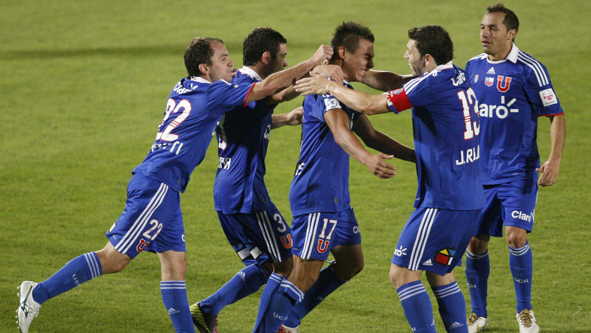 Piłkarze Universidad de Chile trimfowali w rozgrywkach Copa Sudamericana (Puchar Ameryki Południowej). W rewanżowym meczu finału pokonali Liga de Quito 3:0. Pierwsze spotkanie Chilijczycy wygrali 1:0.