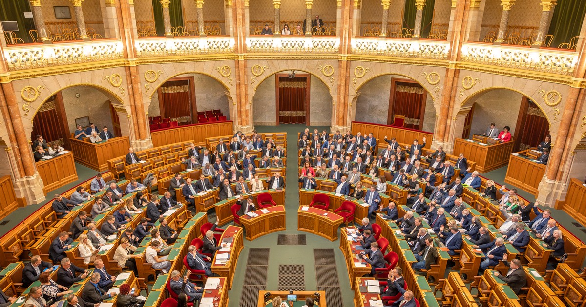 Nagyüzem az országgyűlésben: 
ma a jövő évi adótörvények is terítékre kerülnek