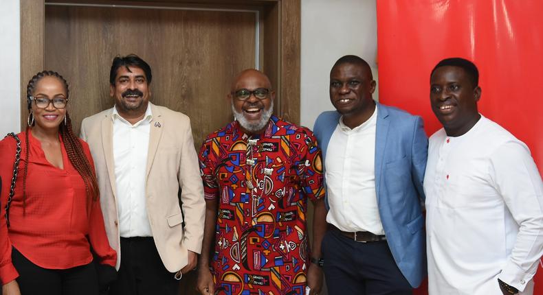 L-R: Veronica Nwosisi, Regional Marketing Manager, Lagos Region; Dinesh Balsingh, Chief Commercial Officer (CCO); Emeka Oparah, Vice President, Corporate Communications & Corporate Social Responsibility, Seun Soladoye, Marketing Director and Erhumu Bayagbon, Head, Public Relations, all of Airtel Nigeria at the media unveiling of Airtel New TV Commercial: ‘The Rainmaker’ in Lagos recently.