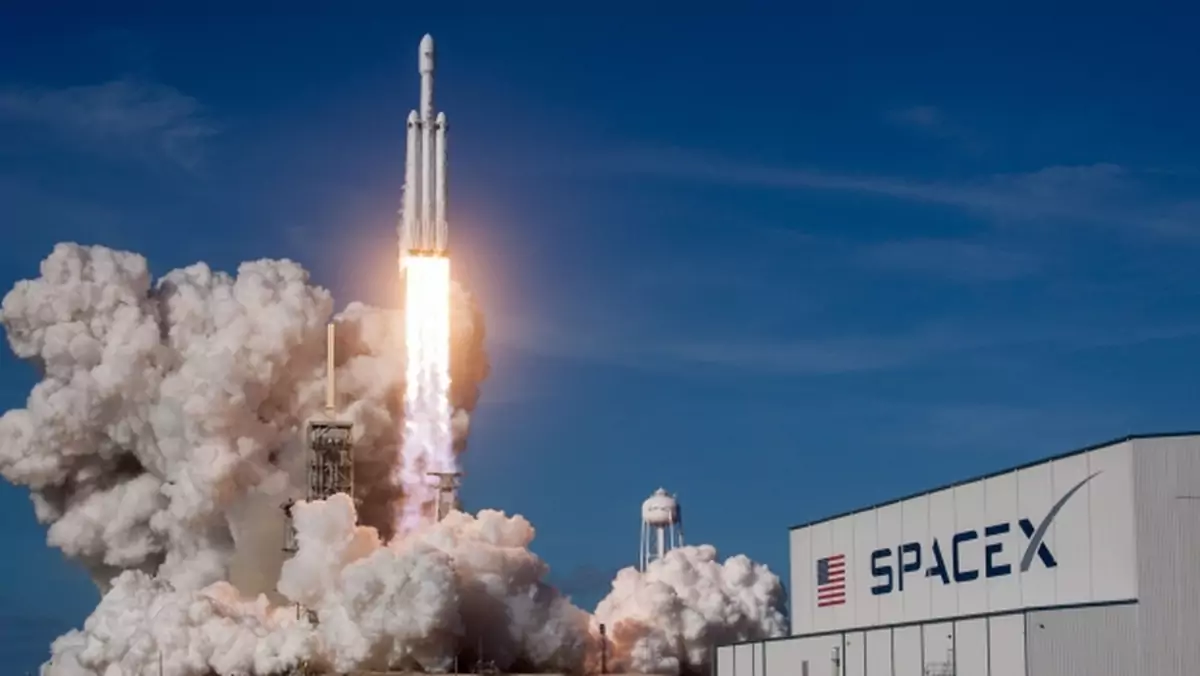 Misja Falcon Heavy wielkim sukcesem. SpaceX otwiera nowy rozdział w eksploracji kosmosu