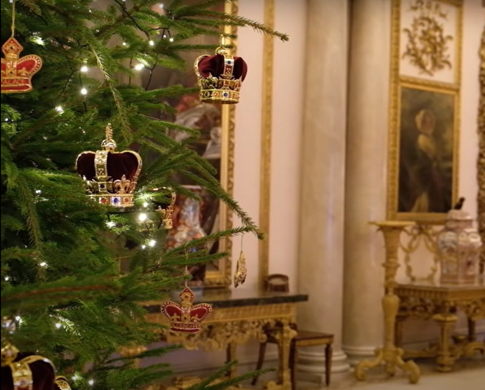 Choinka w pałacu Buckingham