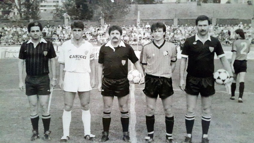 Ausec (u sredini) tri godine sudio je Prvu ligu SFRJ