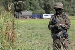 Joński i Szczerba: Rząd nie zdał egzaminu ani z ochrony granic, ani z pomocy