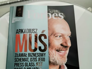 Nowy „Forbes” już w sprzedaży! Arkadiusz Muś - bohater okładki