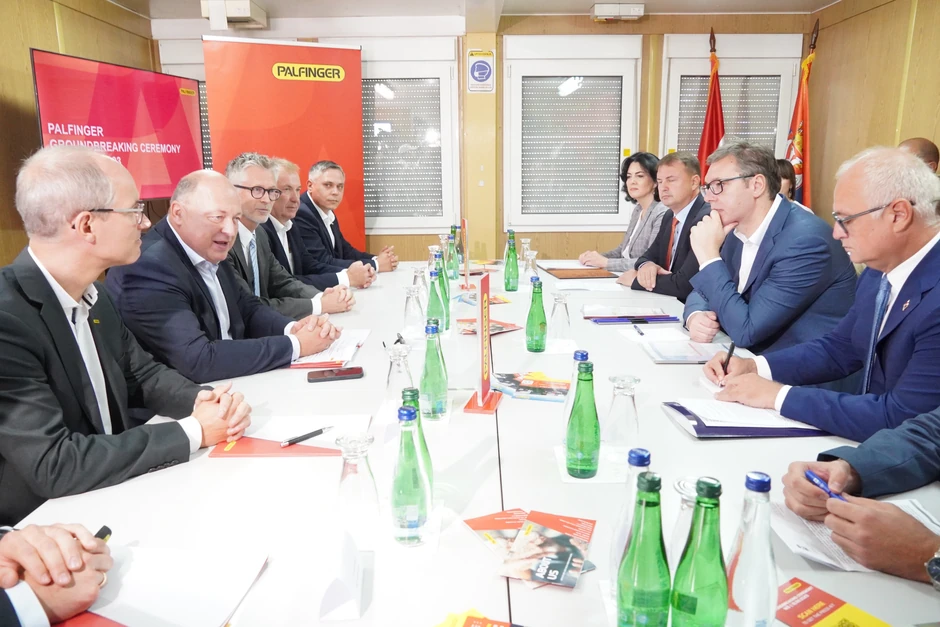 Vučić prisustvuje početku radova na izgradnji fabrike Palfinger u Nišu