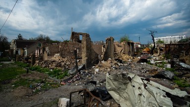 Snajper z Rosji urządził gniazdo na żółtym żurawiu. "Strzelał, bo mógł"