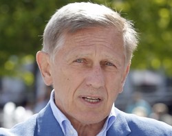 Premiera "Oszustów" w reż. Jana Englerta w Och-Teatrze 25 września