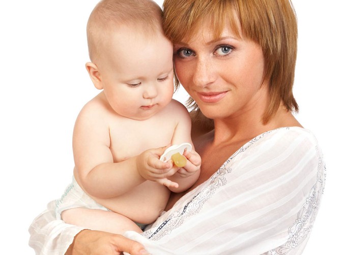 767_majka-i-beba_dreamstime_2313936-iryna-kurhan