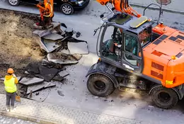 Możliwe, że pojazdy wolnobieżne nie będą musiały mieć OC. Państwowe instytucje już alarmują