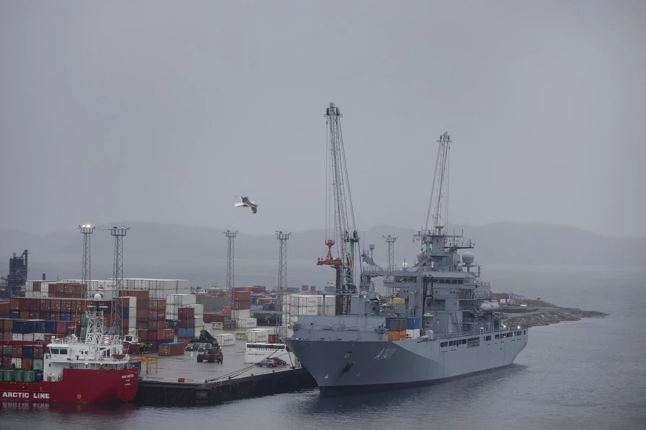 Brod nemačke mornarice u Nuku, Grenland, 18. avgusta 2025.