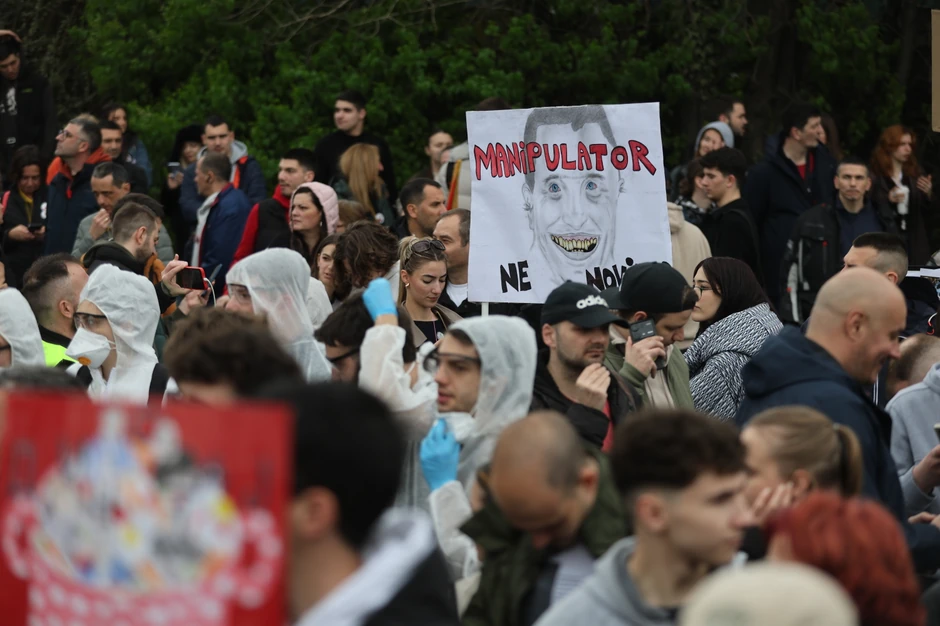 Protest ispred Informera