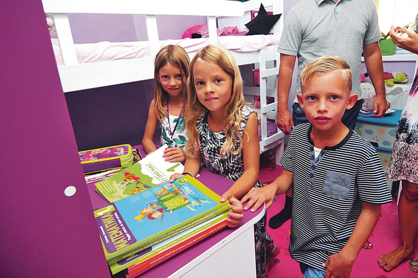 Novosadske trojke Lana, Sara i Luka spremni za prvi razred