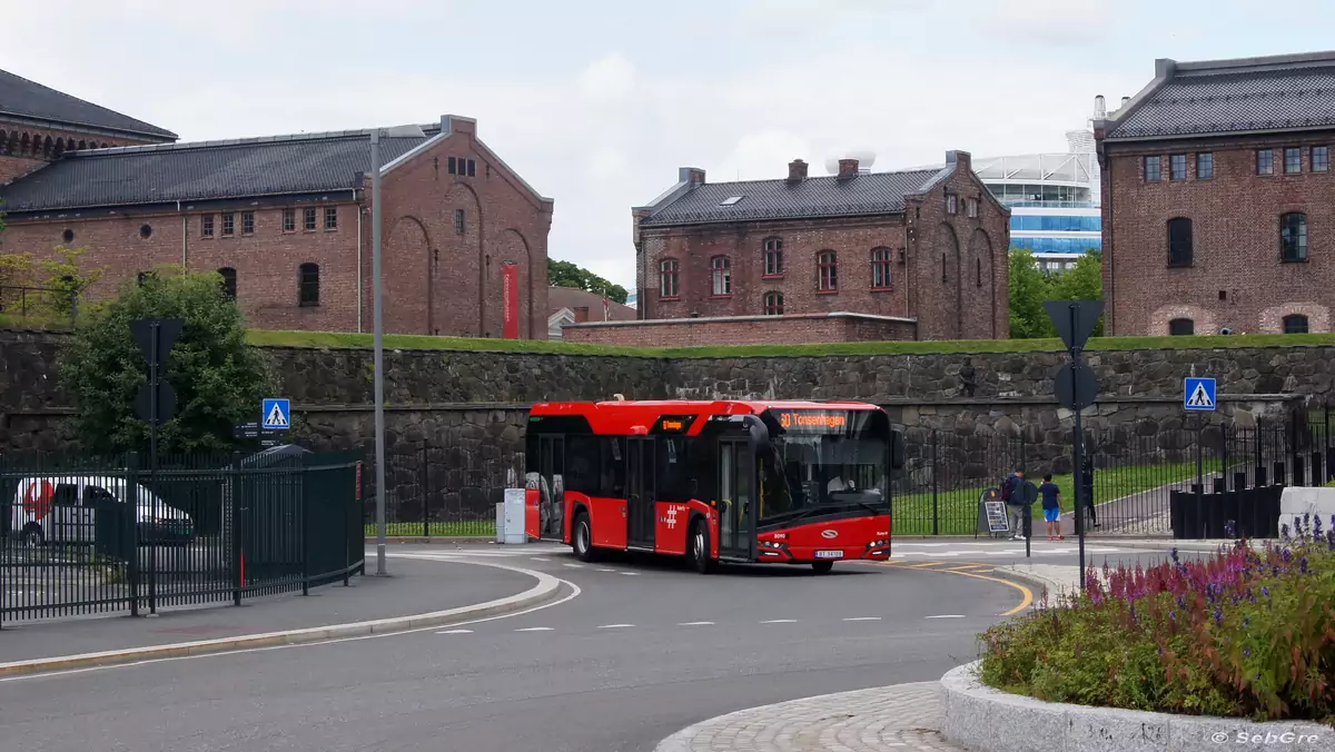 Autobus Solaris Urbino 12 na ulicach Oslo