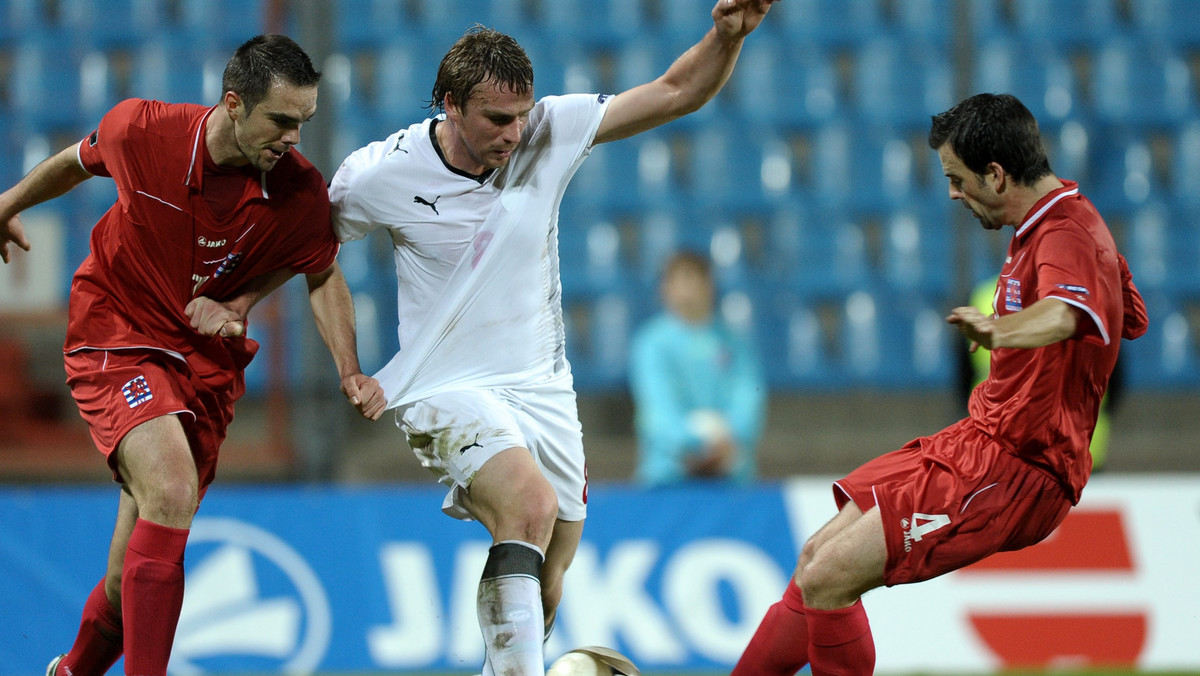 W meczu grupy D eliminacji do mistrzostw Europy w 2012 roku Białorusini niespodziewanie zremisowali na wyjeździe z Luksemburgiem 0:0.