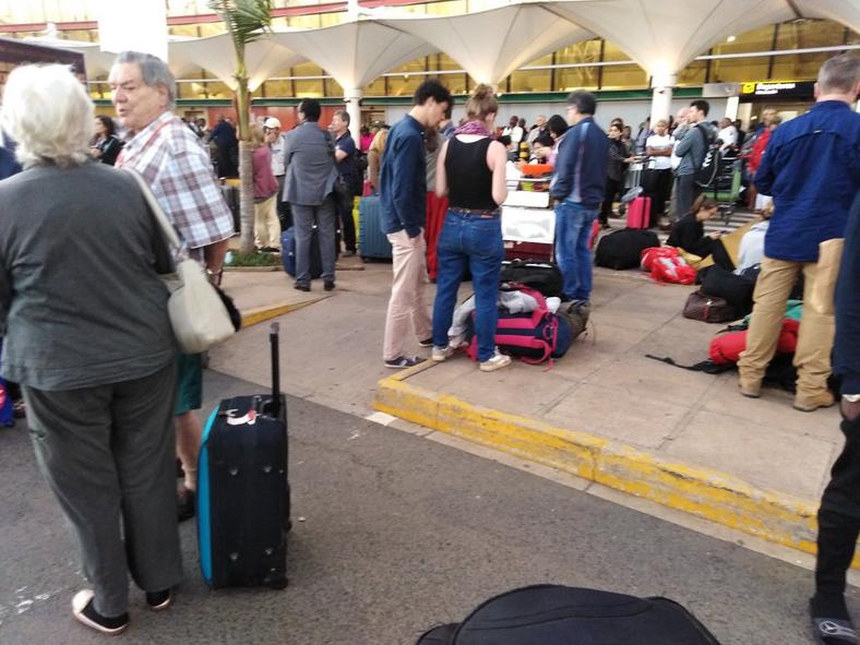 Passengers stranded at the JKIA on March 6, 2019. Reported go-slow of KAA workers (Twitter) 