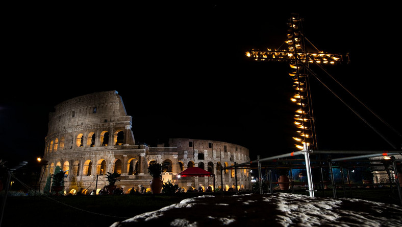 Droga Krzyżowa w Koloseum