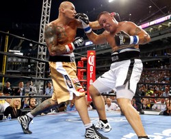 Szpilka podniósł się z desek i znokautował rywala. WIDEO