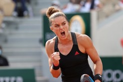 Maria Sakkari czeka na Igę Świątek w ćwierćfinale French Open