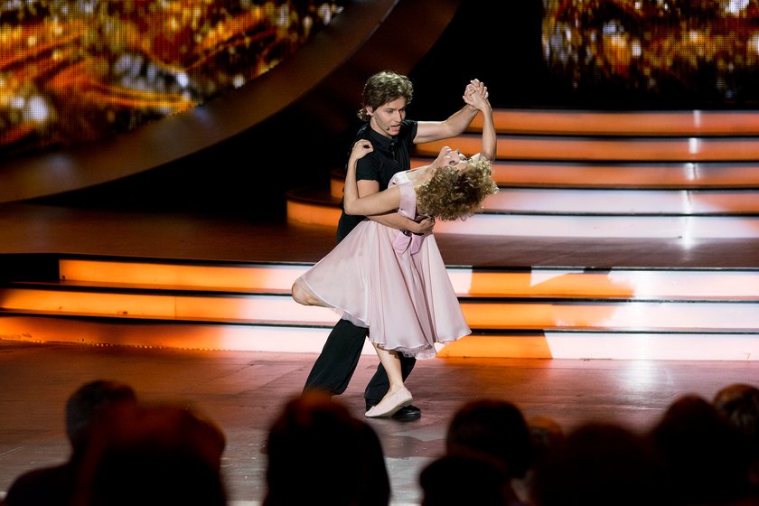 Magda Steczkowska i Kuba Molęda jako Jennifer Grey i Patric Swayze z "Dirty Dancing" w finale "Twoja Twarz Brzmi Znajomo"