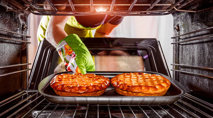 Így melegítheti fel gyorsabban a sütőt! /Fotó: Northfoto