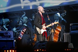 Wojciech Waglewski: Młodzi traktują politykę jako pożywkę dla tak zwanej beki i internet aż kipi od memów [ROZMOWA]