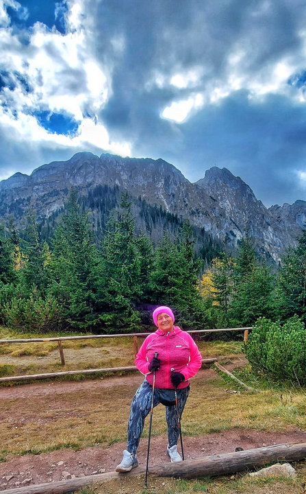 Halina Olejniczak każdą wolną chwilę wykorzystuje na spacer po górach