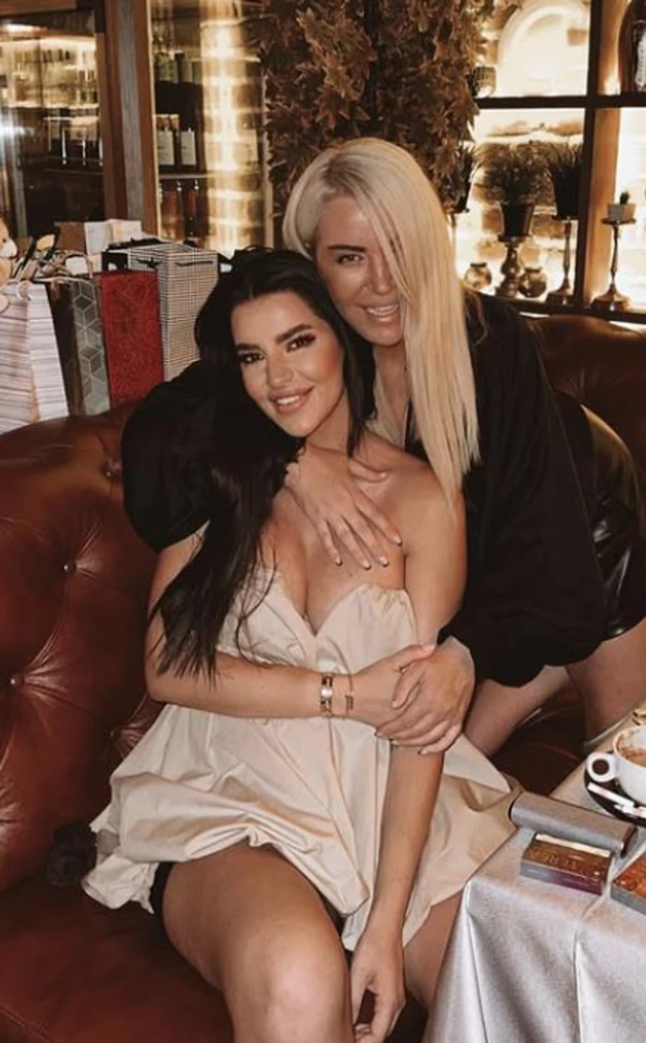 Ana Rajković sa mamom