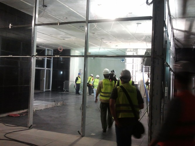 Stacja metra Rondo Daszyńskiego - przejście na peron