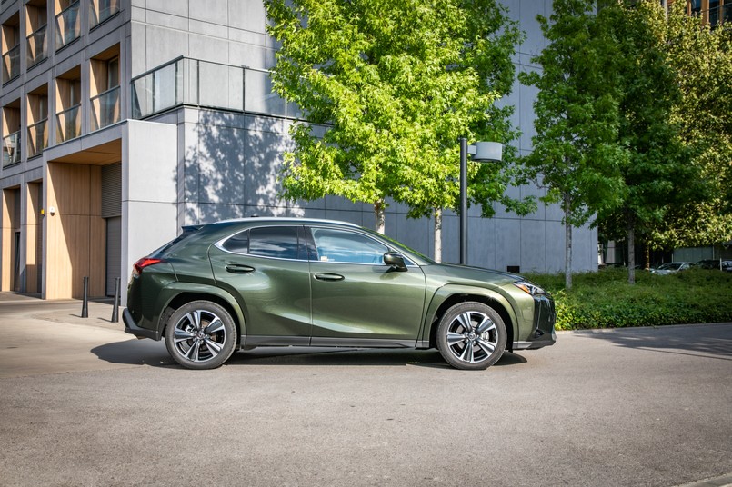Lexus UX 300h