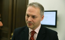 Poseł Żalek wybiera się do protestujących w Sejmie. "To reality show, w którym dzieci użyto jako zakładników"