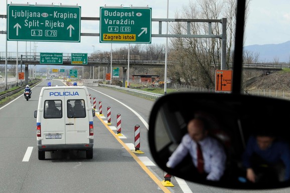 SRBIN KOLIMA PREGAZIO ŽENU (29), MISLIO DA JE TORBA Misterija smrti na auto-putu: Žrtva lutala brzom trakom, a onda je usledio NEZAPAMĆENI UŽAŠ