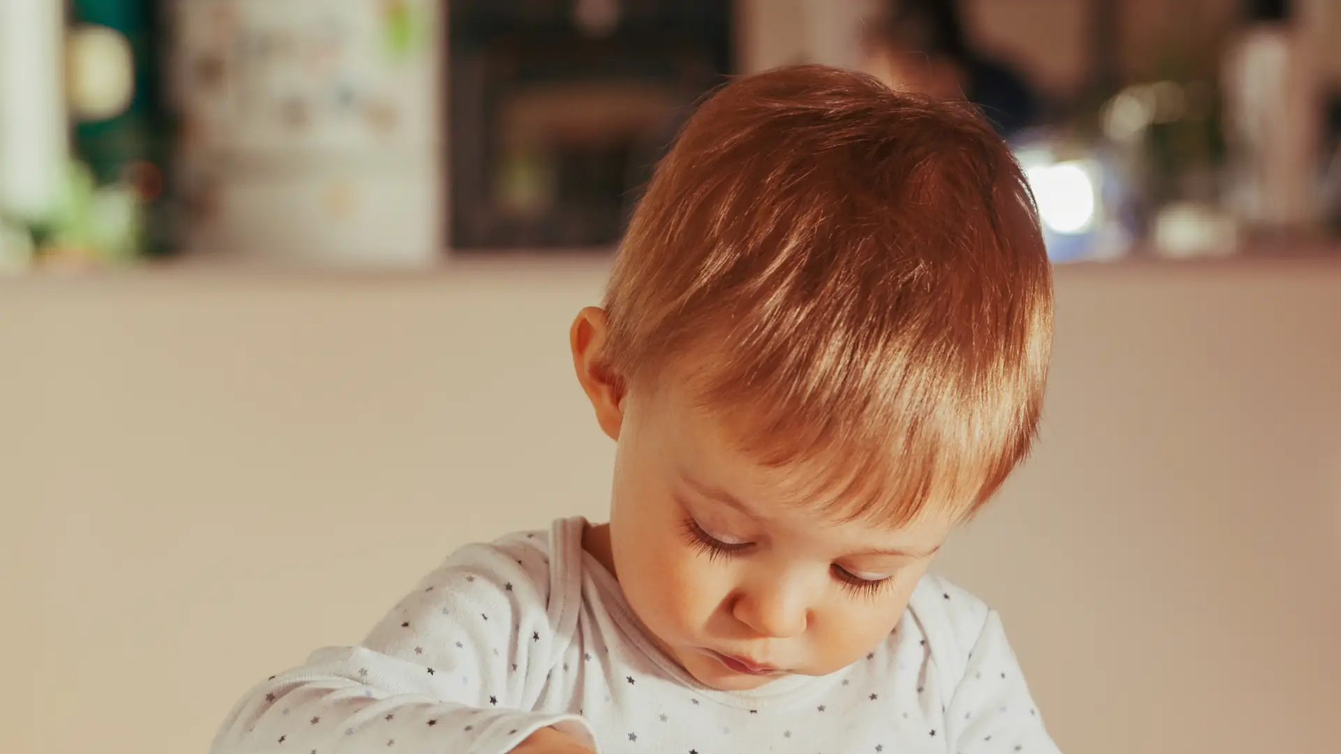 Dwie godziny dziennie przed ekranem wystarczą, żeby dziecko źle się zachowywało, albo miało ADHD