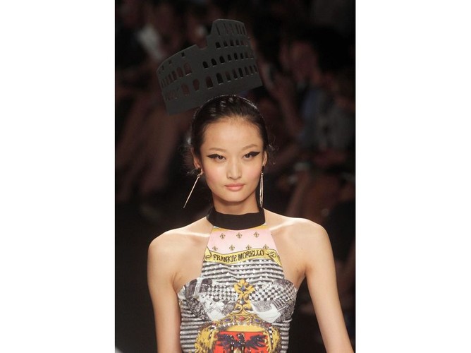 Szalone kapelusze w kolekcji Frankie Morello