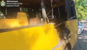 Napad na minibus u Hersonu