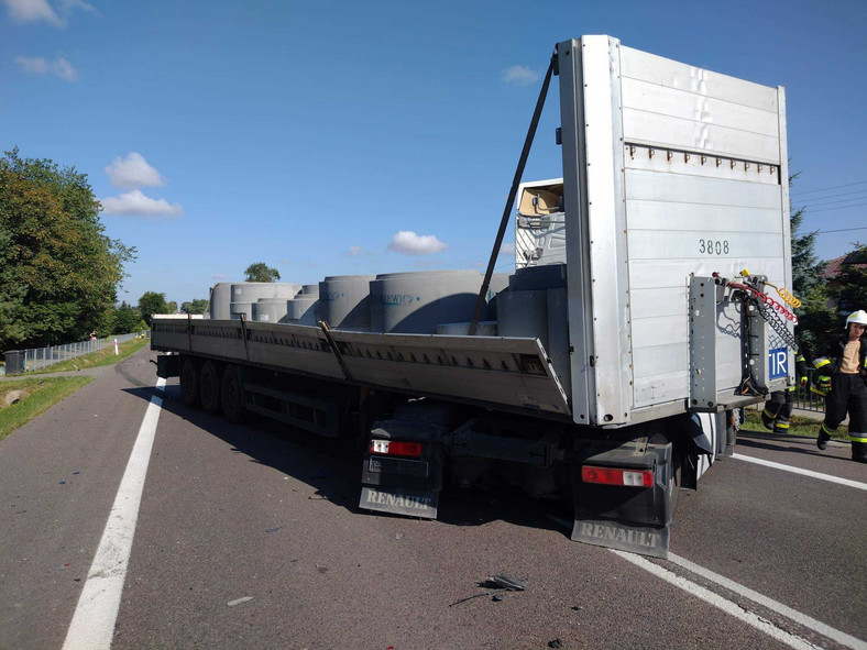 Wjechał wprost pod TIR-a w Fajsławicach