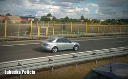 Kierowca Mazdy jechał pod prąd drogą ekspresową S3, bo nie chciał stać w korku. Grozi mu 30 tys. zł kary