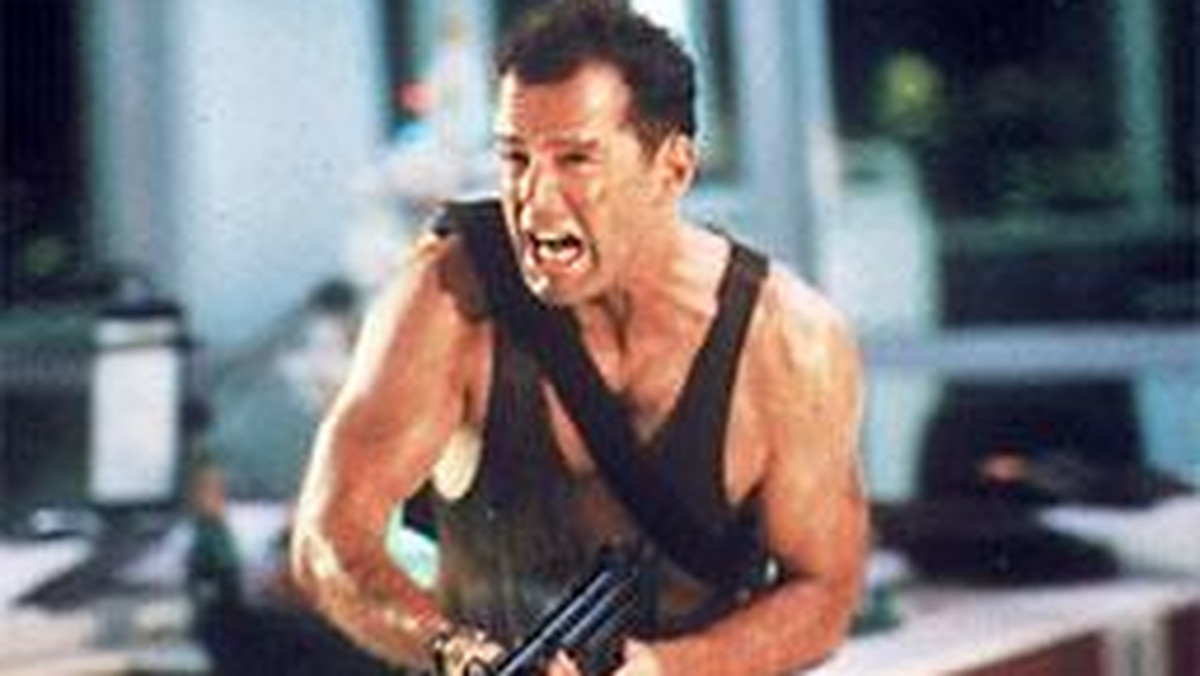 Kilka dni po tym, jak John McClane został obwołany filmowym gliniarzem wszech czasów, pierwsza "Szklana pułapka" uznana została za film akcji wszech czasów.