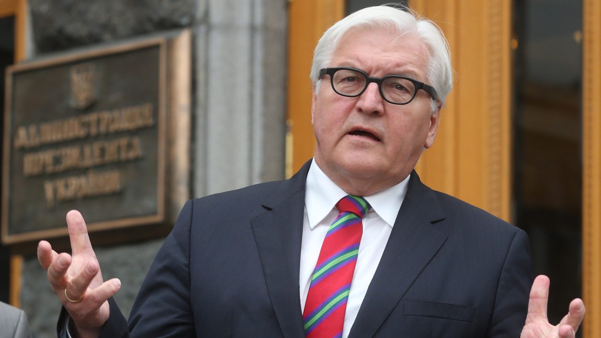 Prezydent Ukrainy Petro Poroszenko i minister spraw zagranicznych Niemiec Frank-Walter Steinmeier rozmawiali w Kijowie o realizacji planu pokojowego na wschodzie Ukrainy oraz o potrzebie nowych form gwarancji bezpieczeństwa dla tego kraju.