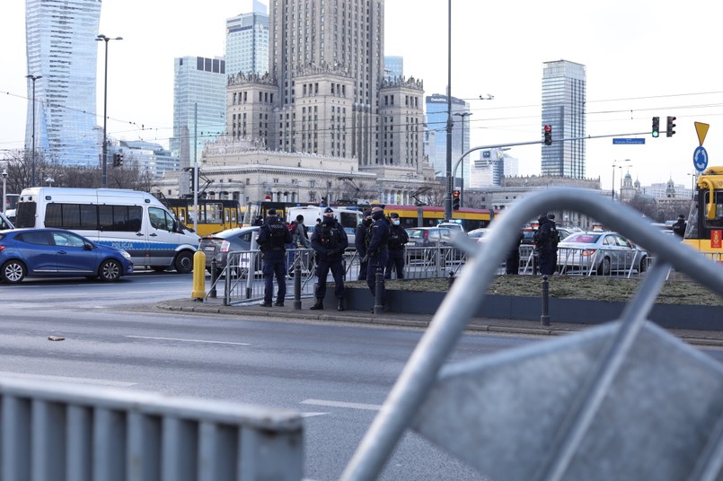 Rondo Dmowskiego . Strajk Kobiet w Dzień Kobiet.