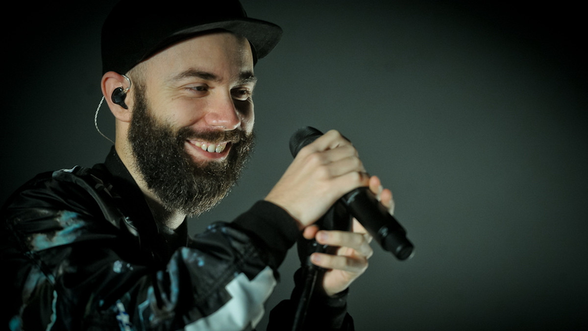 Woodkid zaprezentował smutną wersję przeboju Pharrella Williamsa - "Happy".