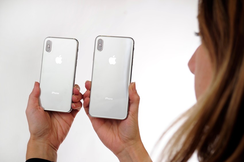 Model Xs ima displej od 5,8 inča a Xs Max od 6,5