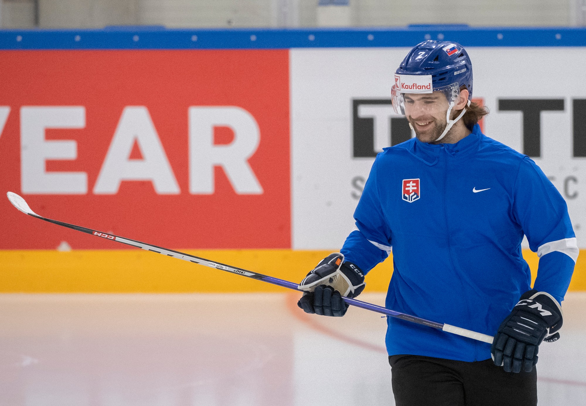 Slovenský hokejový reprezentant Mário Grman počas voľného tréningu.