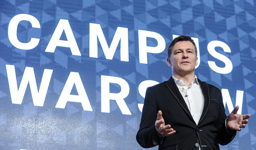 Szef Google Campus Warsaw Rafał Plutecki przemawia podczas otwarcia ośrodka w zabytkowym budynku Centrum Praskiego Koneser w Warszawie <br><br>fot. (zuz) PAP/Marcin Obara