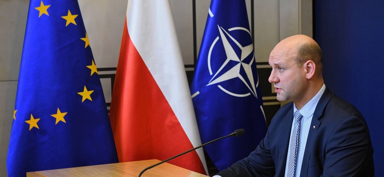 "Jak było naprawdę? Niemieckie obozy, polscy bohaterowie". Takimi broszurami MSZ chce walczyć o dobre imię Polski