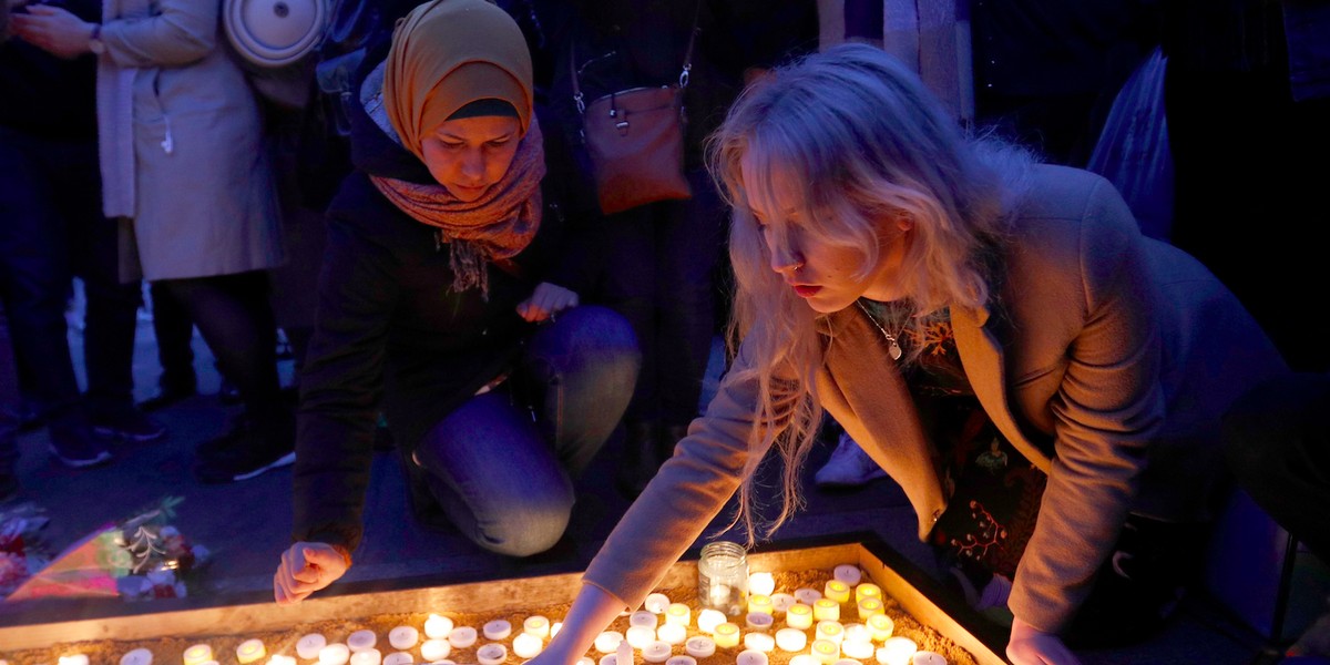 London unites in a mass candlelight vigil in Trafalgar Square in solidarity of the terrorist attack victims