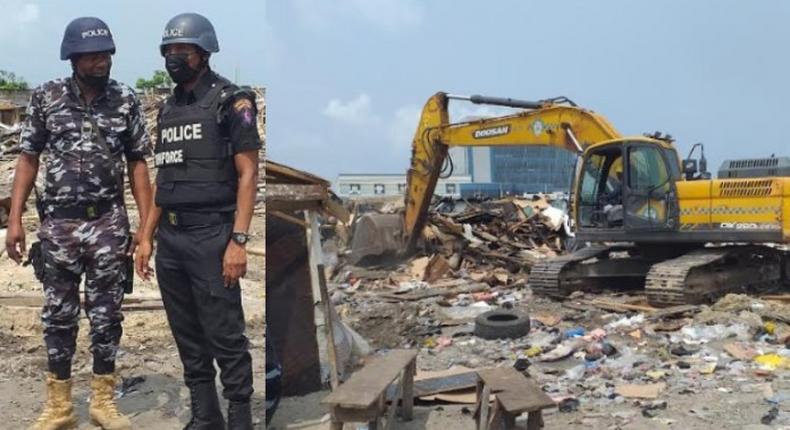 Lagos govt demolishes shanties on Lekki coastal road. [chronicle]