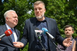 Adrian Zandberg: Należy opodatkować prywatne odrzutowce