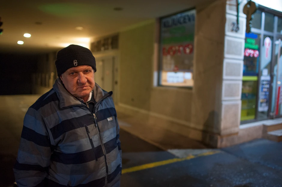 Jeronim redovno tu uplaćuje loto i uvek igra istu kombinaciju brojeva u nadi da će nekada biti srećne ruke