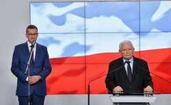 Kaczyński najgorszym, Morawiecki najlepszym liderem politycznym 2021. SONDAŻ