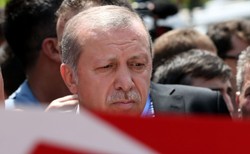 Zachodnie media: W Turcji daleko do triumfu demokracji. Erdogan staje się coraz bardziej autorytarny